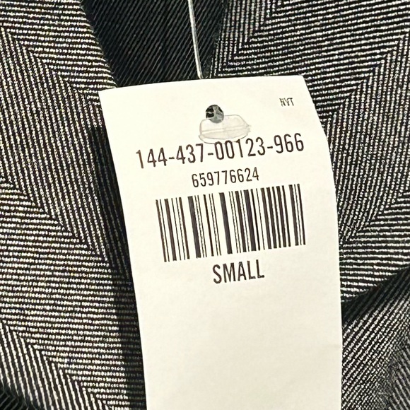 A&F Cropped Blazer Gray Pattern. - Picture 10 of 10